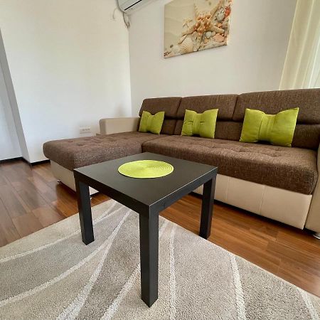 Alcomar Apartment - Summerland Mamaia Kültér fotó
